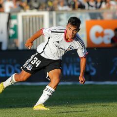 1x1 de Colo Colo: Pizarro y el cambio que nadie entendió