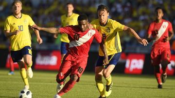 Guerrero y Farf&aacute;n disputaron el partido completo aunque el duelo fue muy cerrado y apenas pudieron intervenir en posiciones de peligro ante Suecia.