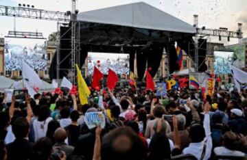 En Cartagena, Bogotá y varias ciudades del país se vivió un día de paz. La firma de los Acuerdos emocionó a los colombianos.