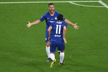 2-0. Pedro celebr¨® el segundo gol con Eden Hazard.