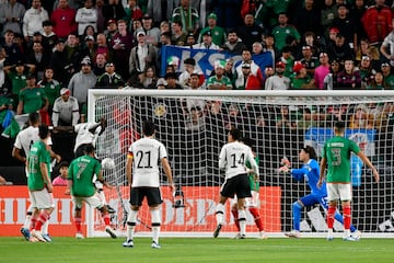 Philadelphia (United States), 18/10/2023.- Germany's Antonio Rüdiger scores in the first half of the international friendly match between Germany and Mexico at Lincoln Financial Field in Philadelphia, Pennsylvania, USA, 17 October 2023. (Futbol, Amistoso, Alemania, Filadelfia) EFE/EPA/BASTIAAN SLABBERS
