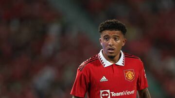 In a Manchester United training session in Thailand, new manager Erik Ten Hag was seen (heard, rather) giving Jadon Sancho the hairdryer treatment.
