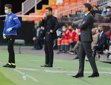 Simeone y Javi Gracia. 



















