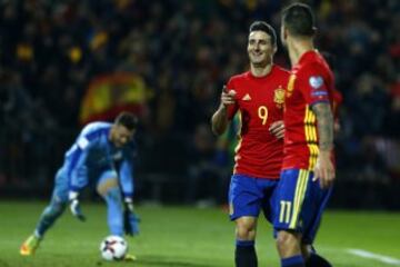 Aduriz anotó el último tanto de España. 4-0.