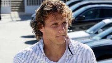 El Al Wasl de Maradona confirma su interés en Forlán