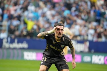 El Málaga gana a Las Palmas el partido de los siete puntos