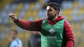El ex DT de Huachipato será el entrenador del conjunto de la Séptima Región durante 2020. Reemplazará a Hugo Vilches, que solo dirigió un partido en el club.