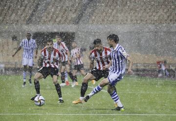 David Silva con Yuri Berchiche.