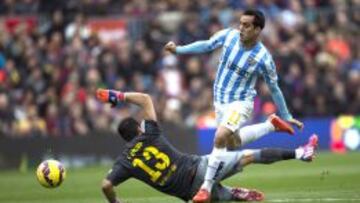 Claudio Bravo, ante Juanmi.