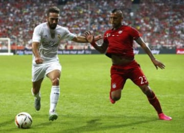 Daniel Carvajal con Arturo Vidal.