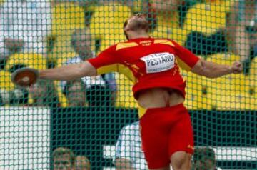 El lanzador español Mario Pestano durante uno de sus lanzamientos en la final de lanzamiento de disco de los Mundiales de Atletismo Moscú 2013, que se celebran en el Estadio Olímpico Luzhnikí