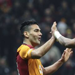 Falcao acepta recorte salarial propuesto por Galatasaray