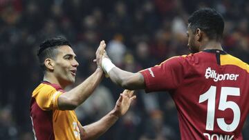 Falcao García durante un partido con Galatasaray.