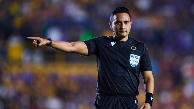 Saíd Martínez, el árbitro que admira a Messi y dirigirá el Inter Miami - Whitecaps