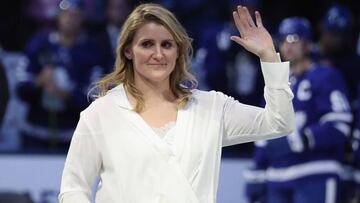 La medallista olímpica canadiense e integrante de la comisión de atletismo del Comité Olímpico Internacional (COI) Hayley Wickenheiser