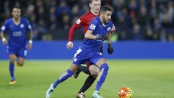 Mahrez conduce el balón frente al West Brom.