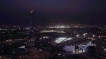 El Khalifa International Stadium es el recinto al aire libre refrigerado más grande del mundo, diseñado para que la sensación térmica en su interior sea de 26º en una zona en la que se registran temperaturas máximas de 50º en verano. 