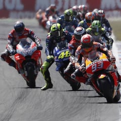 Pique entre Rossi y Dovizioso: la maniobra divide a Italia