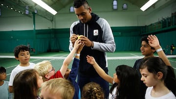 Kyrgios, polémico en cancha y muy solidario fuera de ella