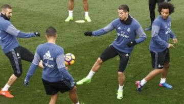 Los futbolistas del equipo blanco afrontan el choque ante Las Palmas con el ánimo alto.