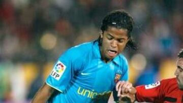 <b>A MENOS. </b>Giovani, que ha bajado su nivel, celebra un gol con el Barcelona.