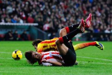 Athletic de Bilbao-Barcelona. Falta de Iturraspe a Neymar.