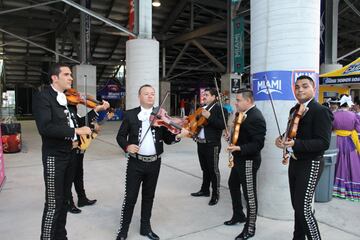 El grupo mariachi en las horas previas del Miami FC vs. Carolina RailHawks FC.