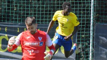 Idrisa celebra su gol al Talavera.