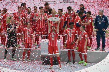 El Bayern Múnich celebró la conquista de su 27º título de la Bundesliga.