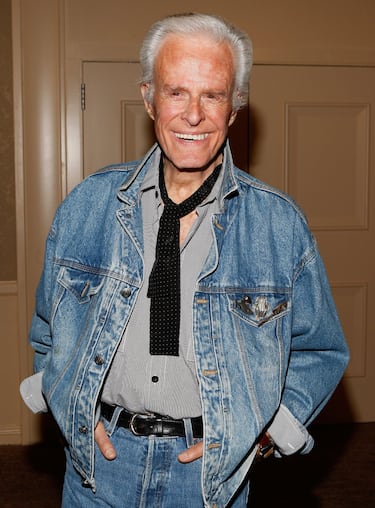 El presidente Runyan tuvo que afrontar el escándalo que provocó el destape de una trama en la que está implicada el FBI, la Casa Blanca y un lobby petrolero y que llevó al asesinato de dos jueces de la Corte Suprema.