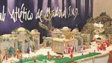 <b>UN BELÉN MUY ROJIBLANCO. </b>Una de las cosas que más llama la atención en el parque infantil es el gran belén que han completado con las figuras, de rojiblanco, como no podía ser de otra manera, los niños del Atlético. Los Reyes Magos llevan los colores del Atlético. Ojalá que en este nuevo año les dé suerte.