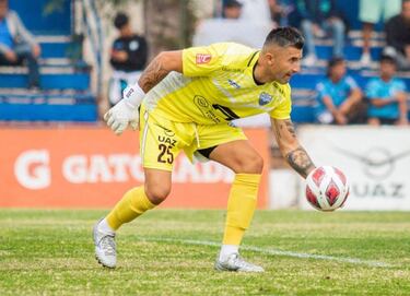 “Tuve una carrera linda, no es la de Claudio Bravo, pero es de un jugador común con esfuerzo”