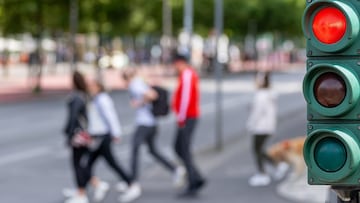 El nuevo semáforo con IA integrada que ha estrenado Madrid: así funciona