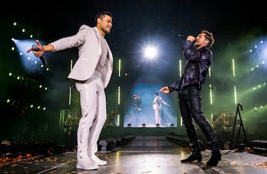 Raphael reapareci en el majestuoso y emotivo concierto de Carlos Rivera