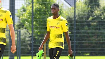 Demb&eacute;l&eacute; con el Dortmund. 