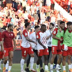 El Almería no puede subir el viernes, pero sí el sábado