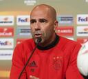 Peter Bosz: "Es normal que mis jugadores estén un poco tensos"