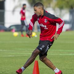 Atlas rescindió el contrato del peruano Alexi Gómez