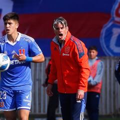 Diego López le devuelve la mano a Azul Azul