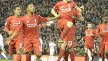 Un gol de penalti de Milner le da los tres puntos al Liverpool