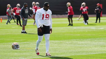 Deebo Samuel #19 participates during San Francisco 49ers practice ahead of Super Bowl LVIII at Fertitta Football Complex.