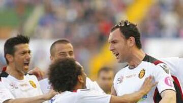 <b>ESPERANZADOS. </b>La plantilla del Mallorca espera conseguir una victoria el sábado que les haga soñar.