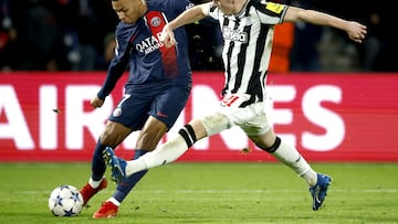 Newcastle boss Eddie Howe is angry at VAR and the referee, who’s since been removed, after Kylian Mbappe salvaged a draw for PSG with a controversial penalty