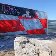 Monumento a Luis Salom en la curva de su trágico accidente
