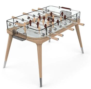 El modelo 'Teckell' de la casa Angolo Foosball Games Table, es un diseño innovador italiano elaborado con cristal, madera de nogal y detalles cromados. Está hecho artesanalmente y su precio ronda los 12.000 euros. 