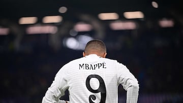 How long is Kylian Mbappé out for?