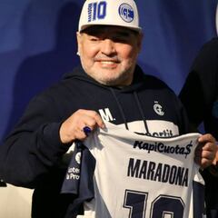 Maradona sigue en Gimnasia