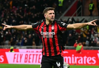 San Siro tiene de vuelta un 9 goleador