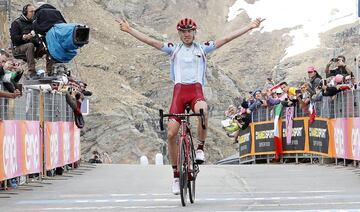 Decimotercera etapa entre Pinerolo y Ceresole Reale de 196 km. Ilnur Zakarin, el ganador del recorrido del día.