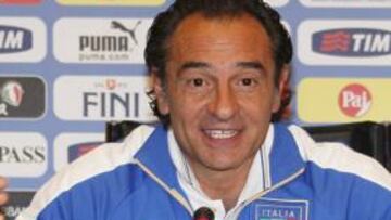 <b>EL SELECCIONADOR ITALIANO. </b>Cesare Prandelli quiere a los suyos motivados ante España.